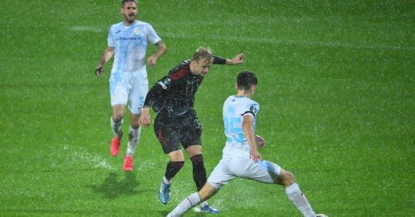 Рієка здобула перемогу над Спартою Прага в матчі, що тривав два дні, оскільки поєдинок Ліги конференцій був призупинений через погані погодні умови.