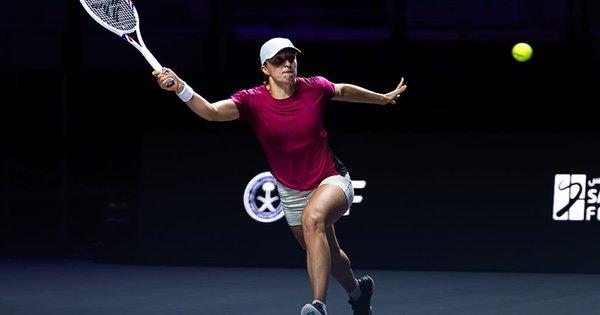 Свьонтек потерпіла поразку від Анісімової на Відкритому турнірі WTA - американка здобула перемогу завдяки вражаючому камбеку.