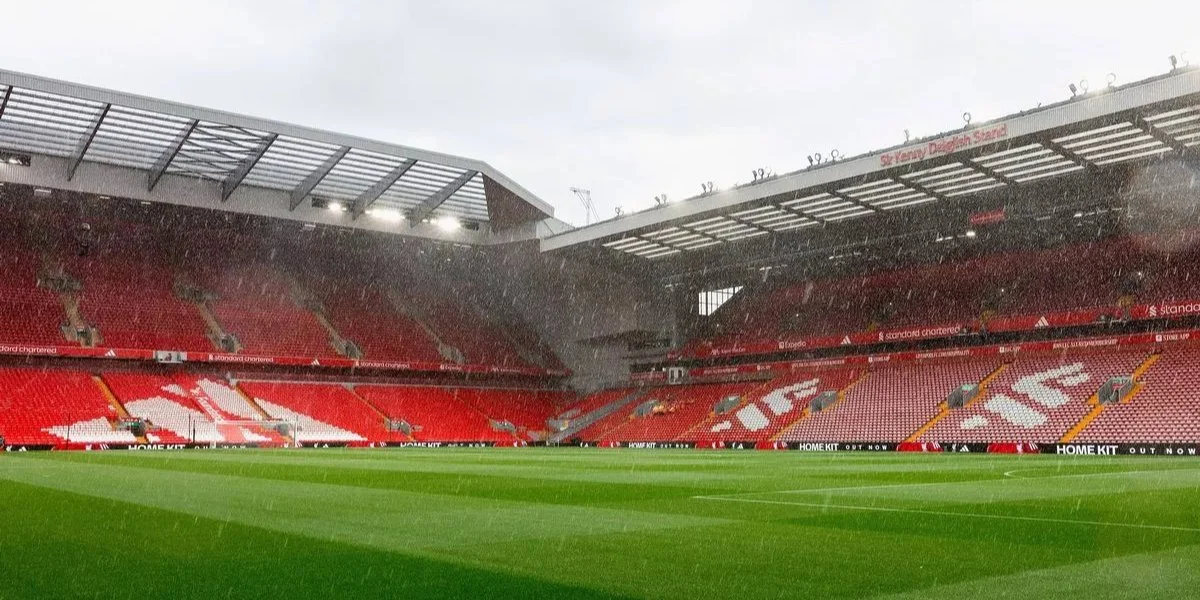 Необхідно було лише чотири метри. В Англії розкрили причини, чому знаменитий стадіон Енфілд не зможе приймати матчі Євро-2028.