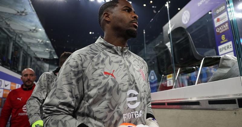 Мілан намагається утримати воротаря Меньяна: Ювентус вже на підході.