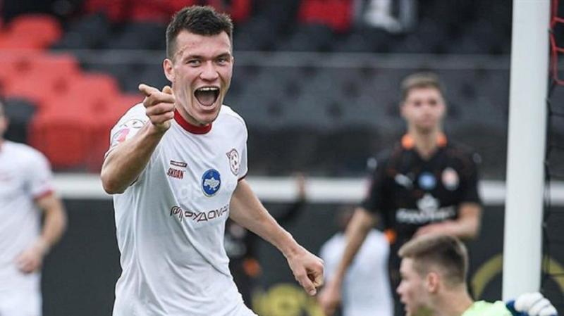 Сенсаційний клуб, що переслідує