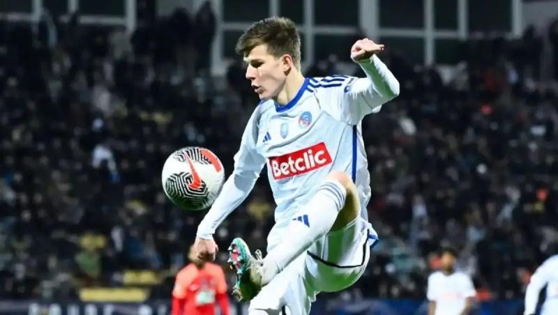 Едуард Соболь прийняв рішення про свій новий клуб і покидає Страсбур - Футбол 24.