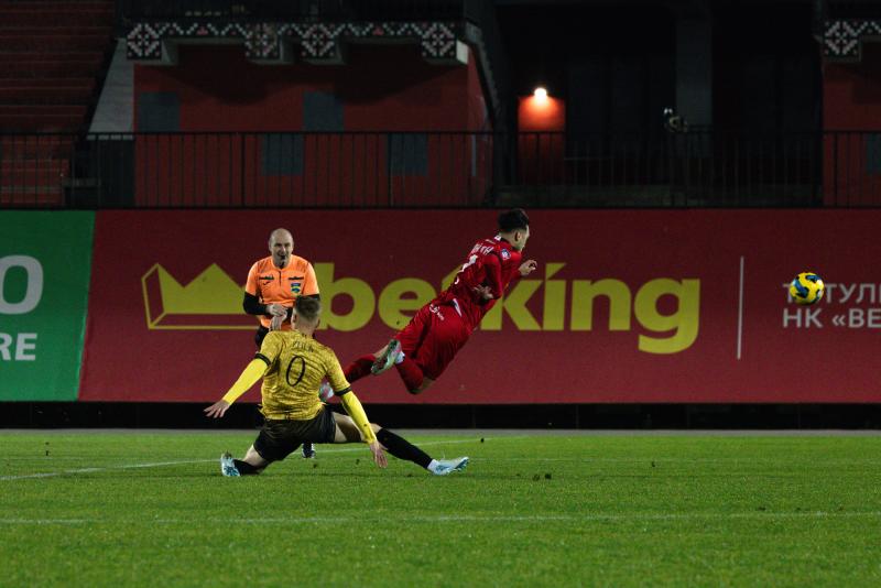 Історичний поєдинок: НК