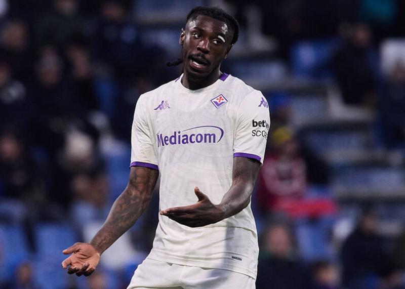 Барселона виявляє зацікавленість у нападнику Фіорентини.