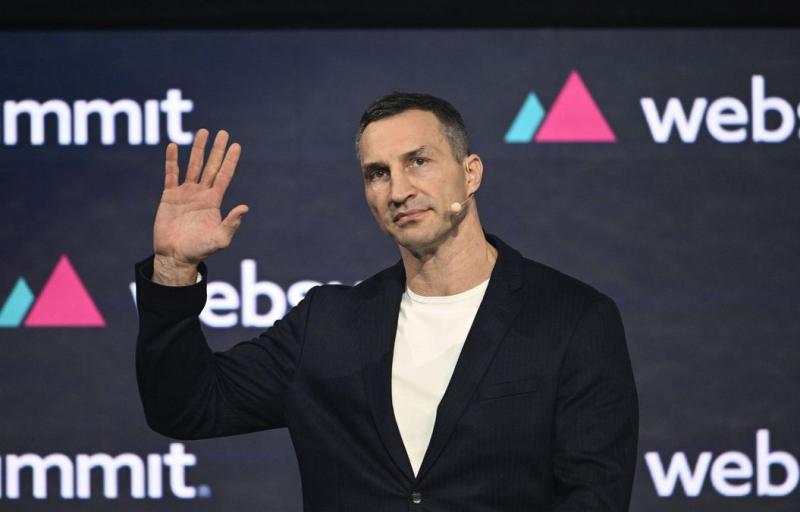 Володимир Кличко поділився історією про те, як йому надходили пропозиції змінити своє громадянство.