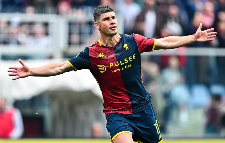 Гравець національної збірної України Руслан Маліновський вразив всіх чудовим голом в Італії.