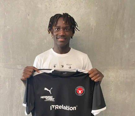 Гравець датської команди переніс дві хірургічні процедури після отримання ножового поранення.