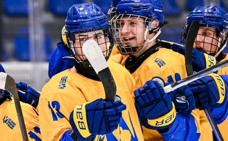 Україна поступилася Швейцарії в овертаймі на чемпіонаті світу U-18 з хокею - Футбол24.